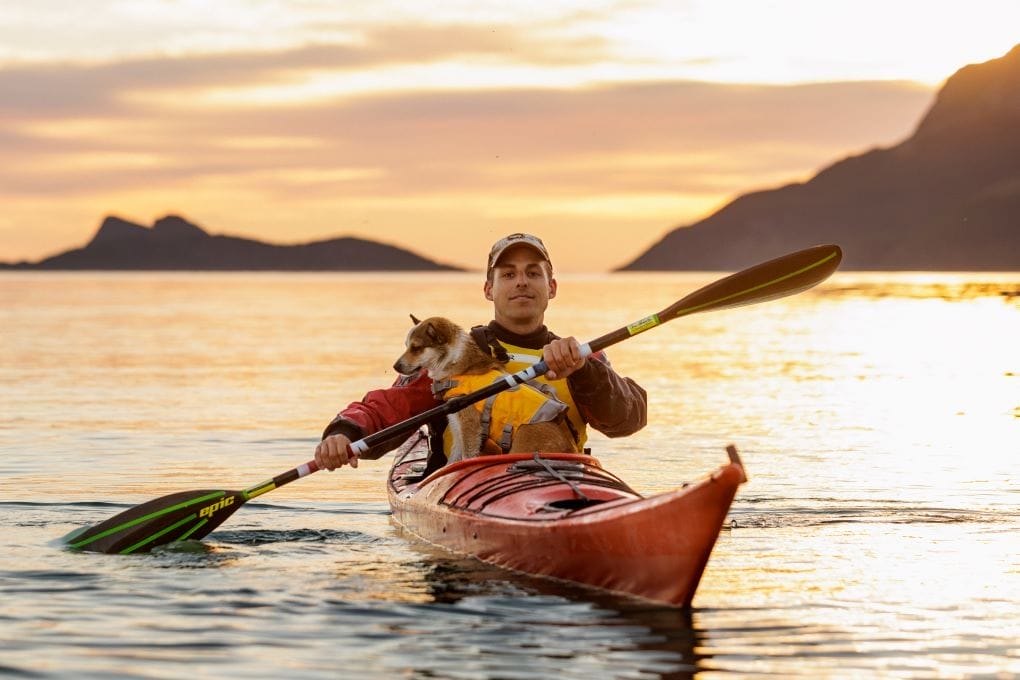 midnight-sun-kayaking